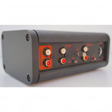 Gramofony / GRAMO / Gramofonov� p�edzesilova� Bluehorizon Profono / Black
