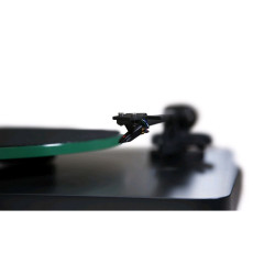 Gramofony / GRAMO / Gramofon NAD C 558
