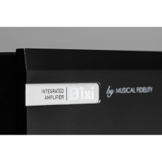 HIFI / HIFI / Integrovan� zesilova�:Musical Fidelity B1xi+Wiim mini