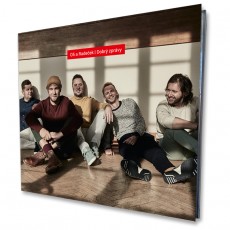 CD / O5 a Radeek / Dobr zprvy / Digipack