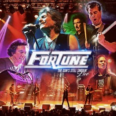CD/DVD / Fortune / Guns Still Smokin Live / CD+DVD